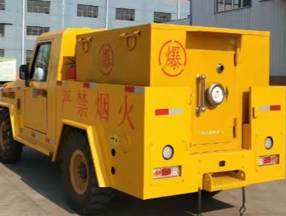 修文凯龙爆破器材运输车：保障爆破任务的安全运行